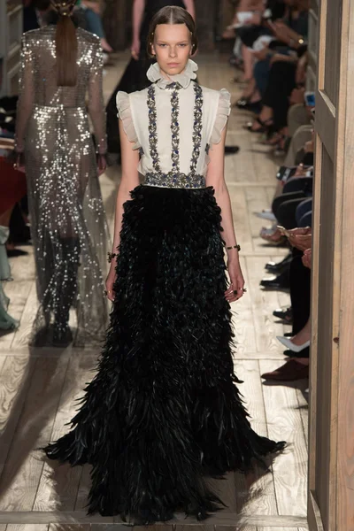 Look 52
